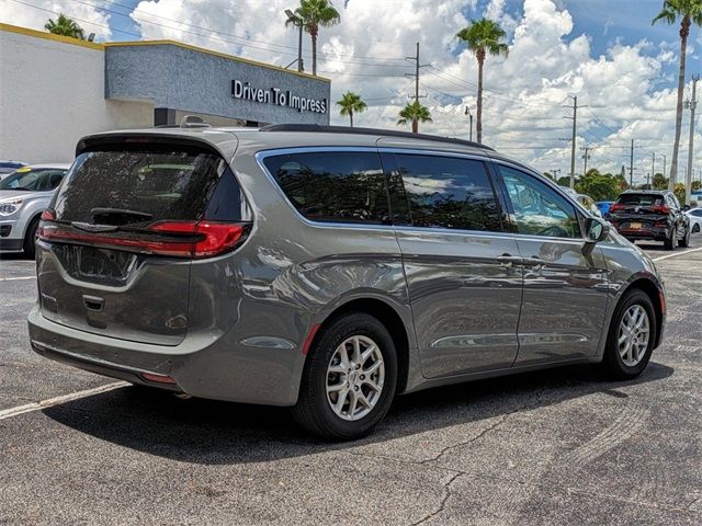 2022 Chrysler Pacifica Touring-L