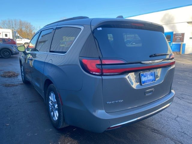 2022 Chrysler Pacifica Touring-L