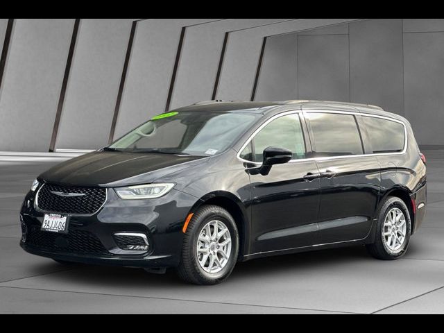 2022 Chrysler Pacifica Touring-L