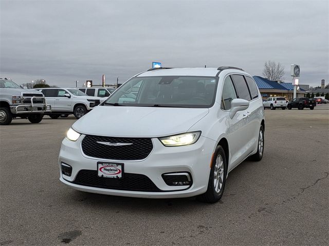 2022 Chrysler Pacifica Touring-L