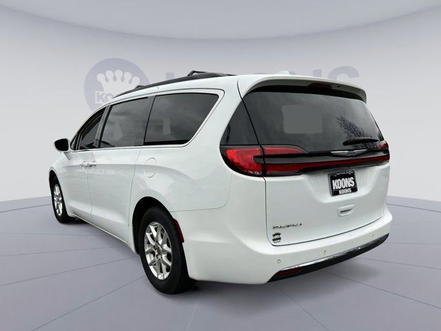 2022 Chrysler Pacifica Touring-L