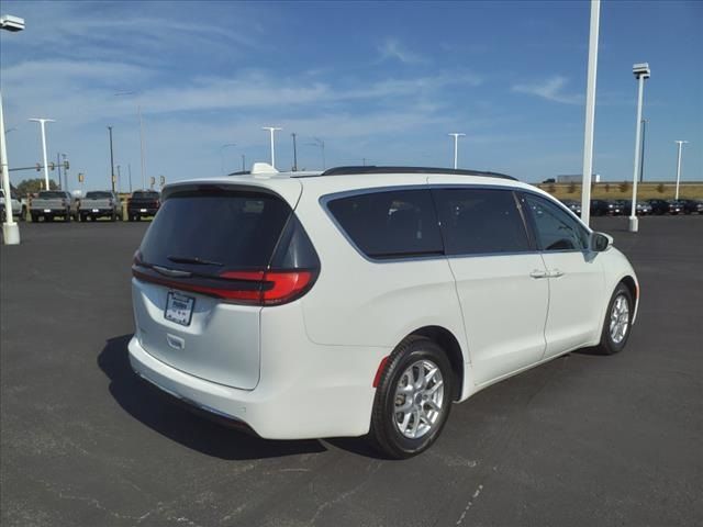 2022 Chrysler Pacifica Touring-L