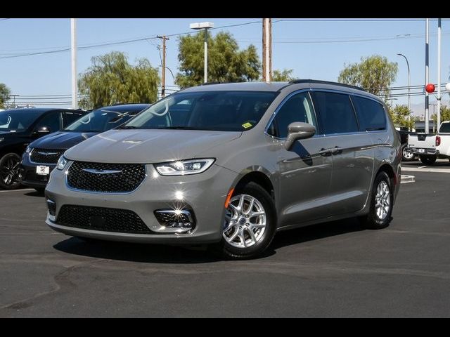 2022 Chrysler Pacifica Touring-L