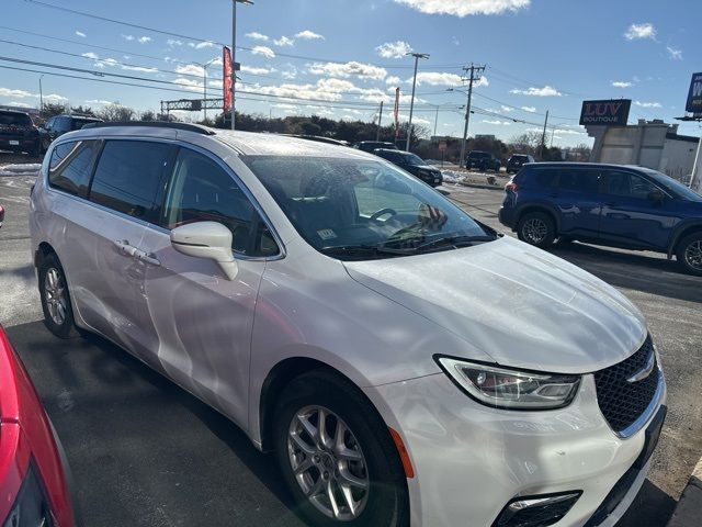 2022 Chrysler Pacifica Touring-L