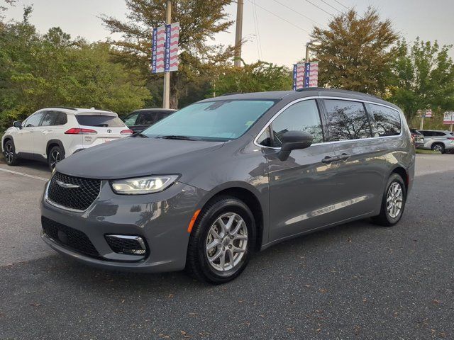 2022 Chrysler Pacifica Touring-L