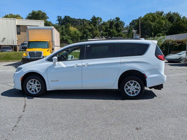 2022 Chrysler Pacifica Touring-L