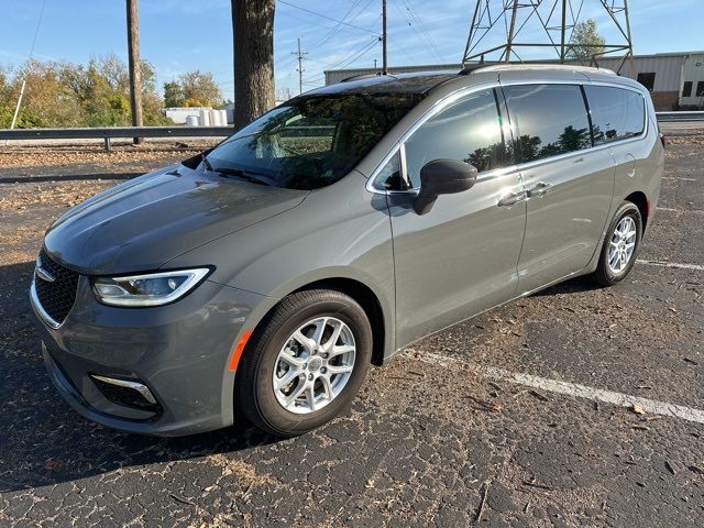 2022 Chrysler Pacifica Touring-L