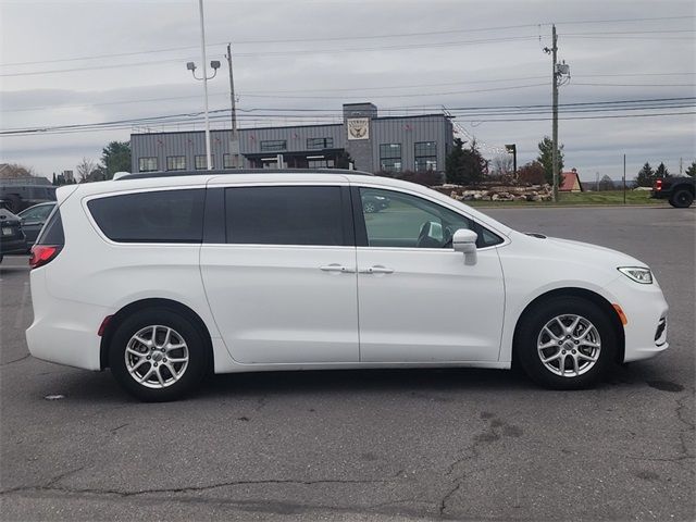 2022 Chrysler Pacifica Touring-L