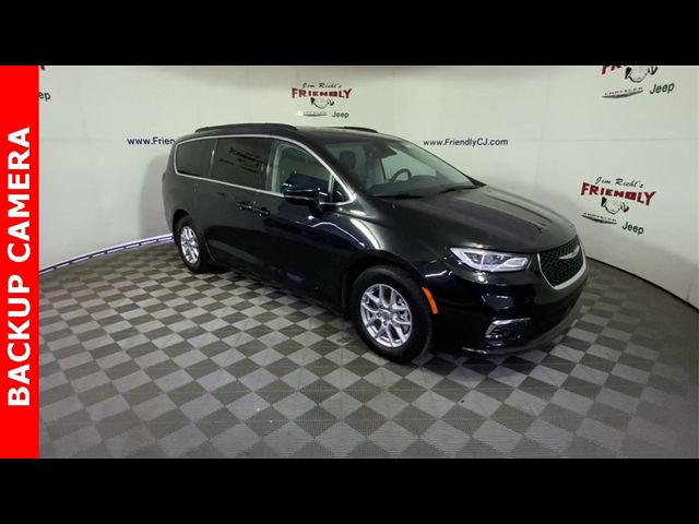 2022 Chrysler Pacifica Touring-L