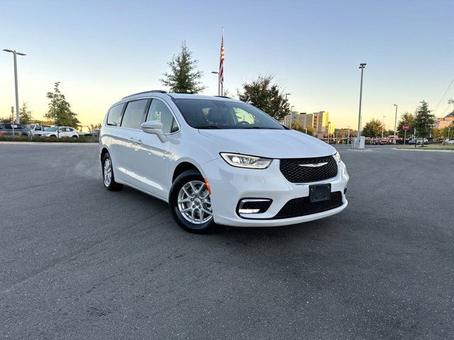 2022 Chrysler Pacifica Touring-L