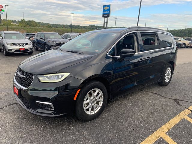 2022 Chrysler Pacifica Touring-L