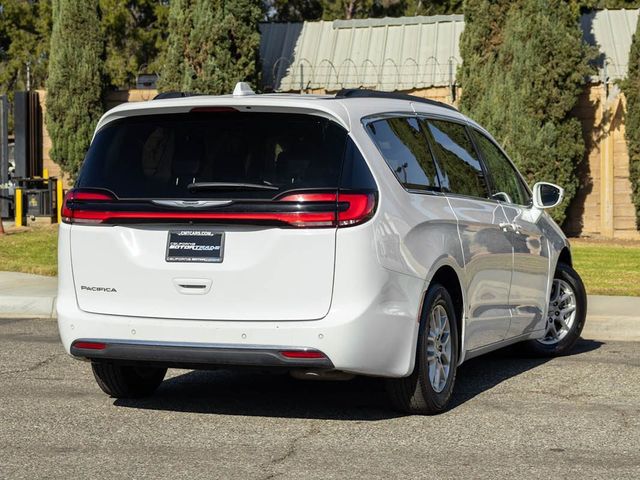 2022 Chrysler Pacifica Touring-L