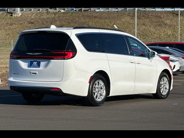 2022 Chrysler Pacifica Touring-L