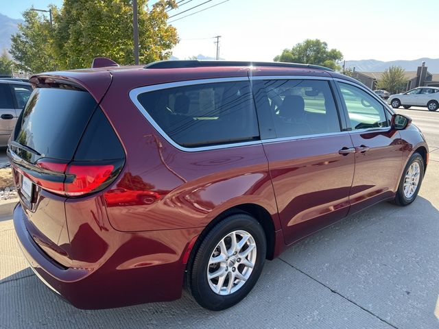 2022 Chrysler Pacifica Touring-L