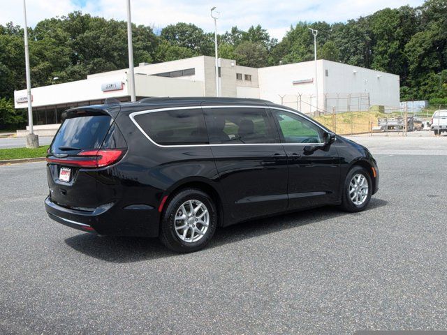 2022 Chrysler Pacifica Touring-L