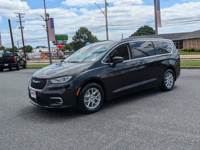 2022 Chrysler Pacifica Touring-L