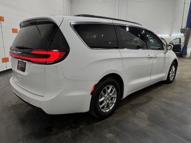 2022 Chrysler Pacifica Touring-L