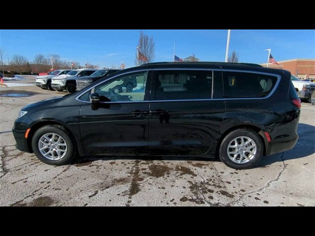 2022 Chrysler Pacifica Touring-L