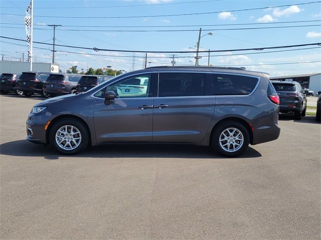 2022 Chrysler Pacifica Touring-L