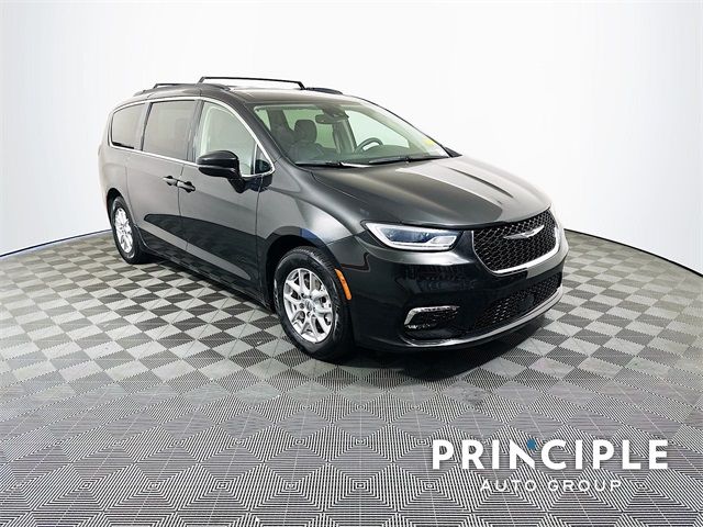 2022 Chrysler Pacifica Touring-L