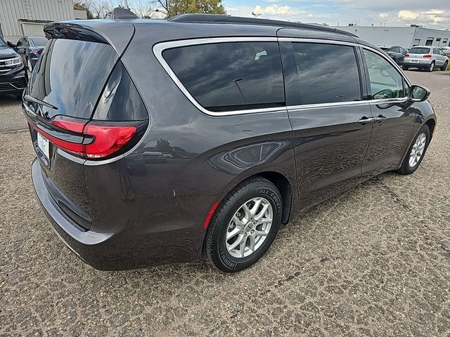 2022 Chrysler Pacifica Touring-L