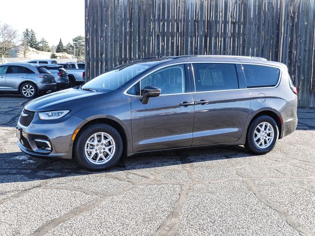 2022 Chrysler Pacifica Touring-L