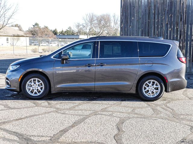 2022 Chrysler Pacifica Touring-L