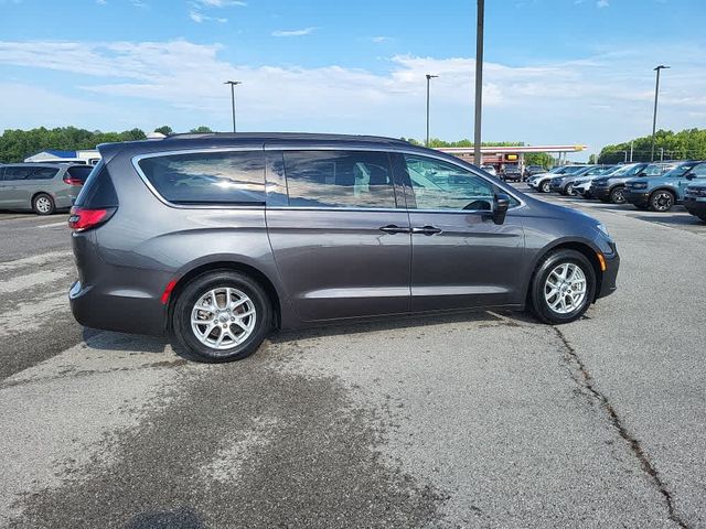 2022 Chrysler Pacifica Touring-L