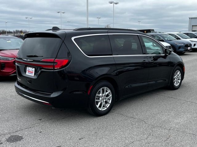 2022 Chrysler Pacifica Touring-L