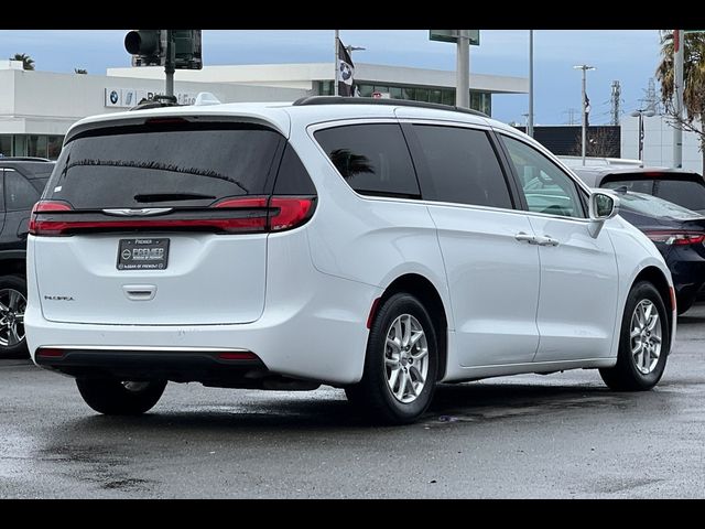 2022 Chrysler Pacifica Touring-L