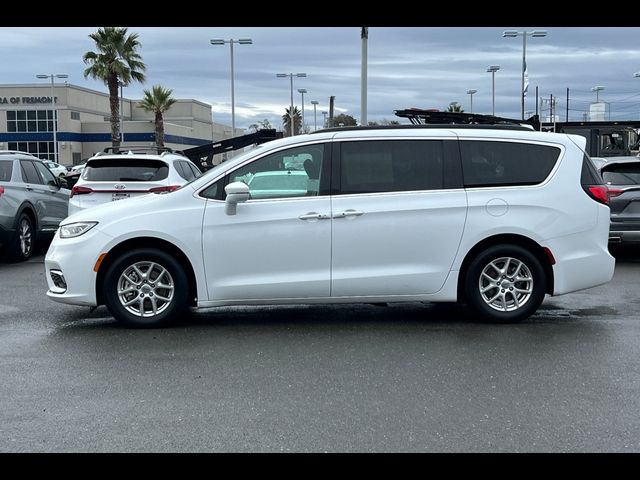 2022 Chrysler Pacifica Touring-L