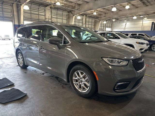 2022 Chrysler Pacifica Touring-L