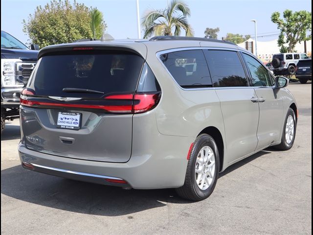 2022 Chrysler Pacifica Touring-L