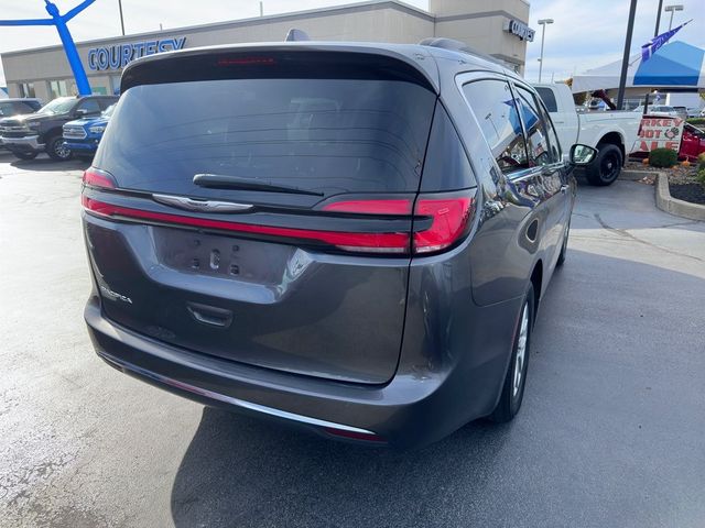 2022 Chrysler Pacifica Touring-L