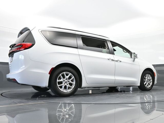 2022 Chrysler Pacifica Touring-L