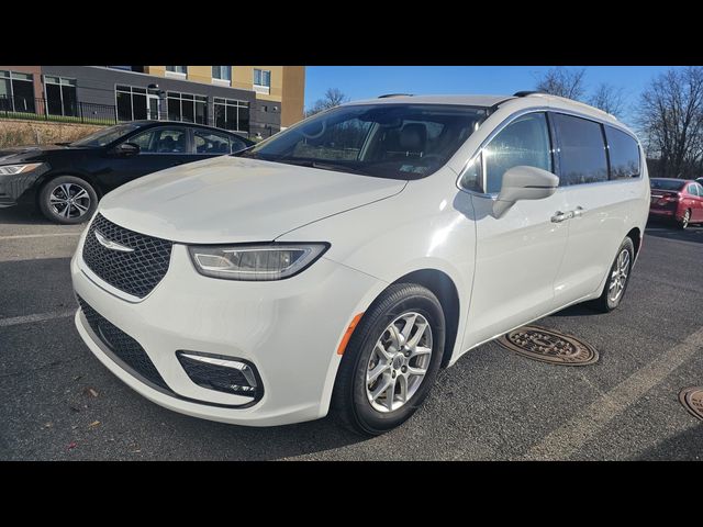 2022 Chrysler Pacifica Touring-L