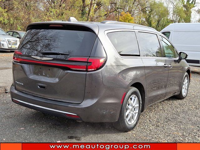 2022 Chrysler Pacifica Touring-L