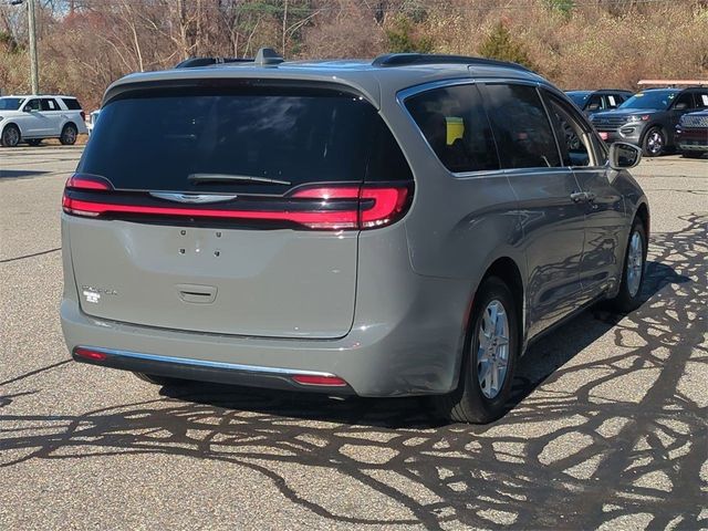 2022 Chrysler Pacifica Touring-L