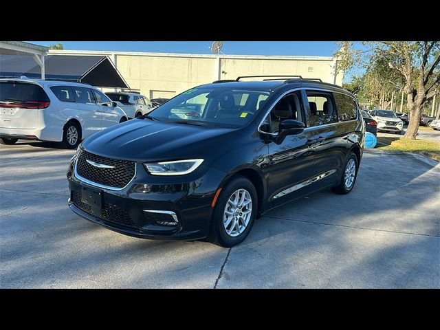 2022 Chrysler Pacifica Touring-L