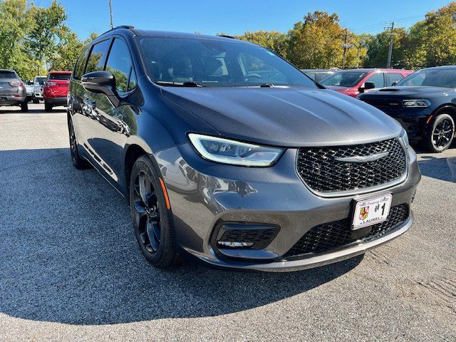 2022 Chrysler Pacifica Touring-L