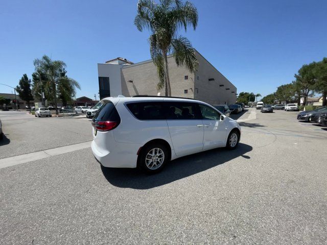 2022 Chrysler Pacifica Touring-L