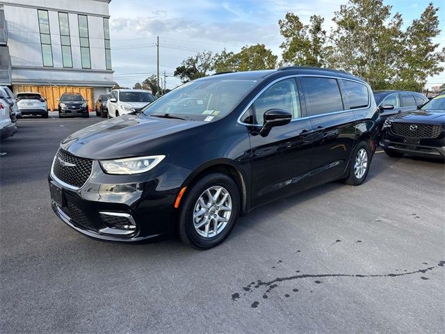 2022 Chrysler Pacifica Touring-L