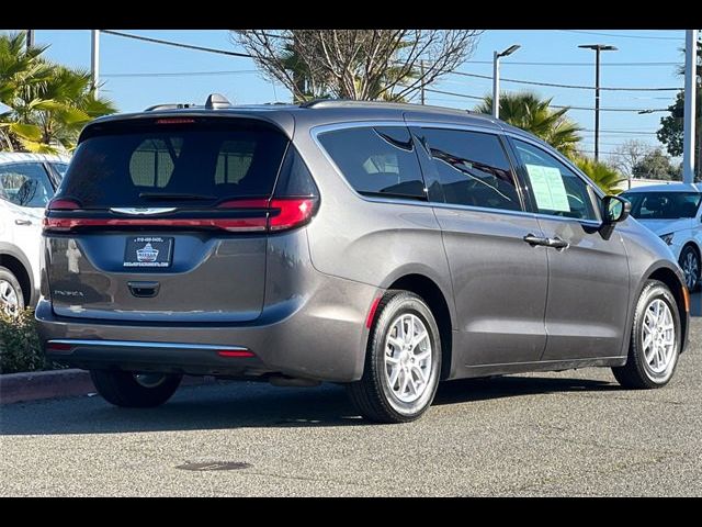 2022 Chrysler Pacifica Touring-L