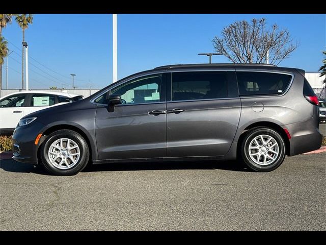 2022 Chrysler Pacifica Touring-L