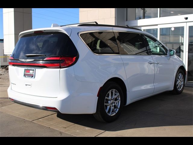 2022 Chrysler Pacifica Touring-L