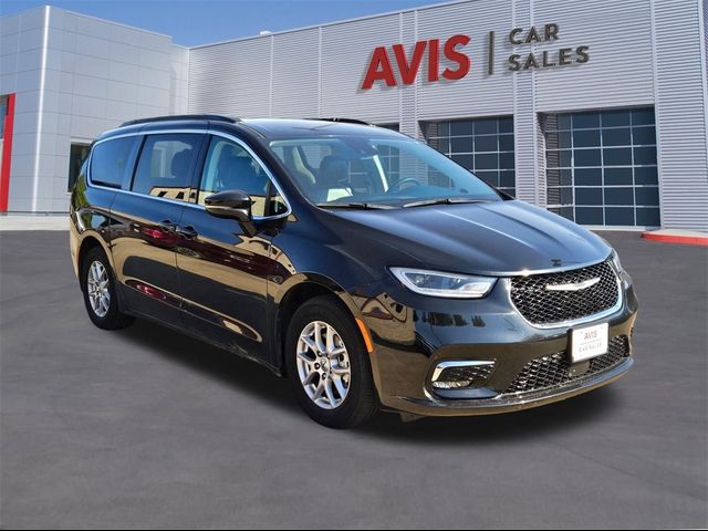 2022 Chrysler Pacifica Touring-L