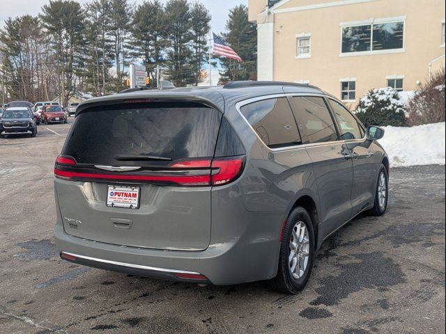 2022 Chrysler Pacifica Touring-L