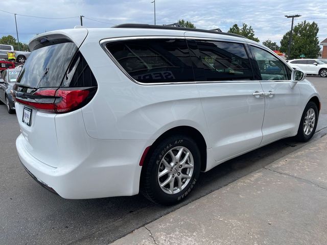 2022 Chrysler Pacifica Touring-L