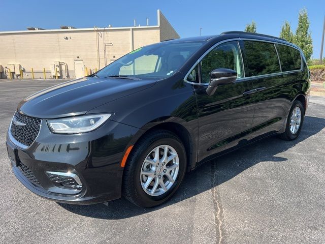 2022 Chrysler Pacifica Touring-L