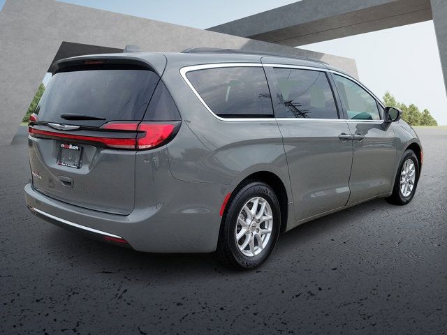 2022 Chrysler Pacifica Touring-L